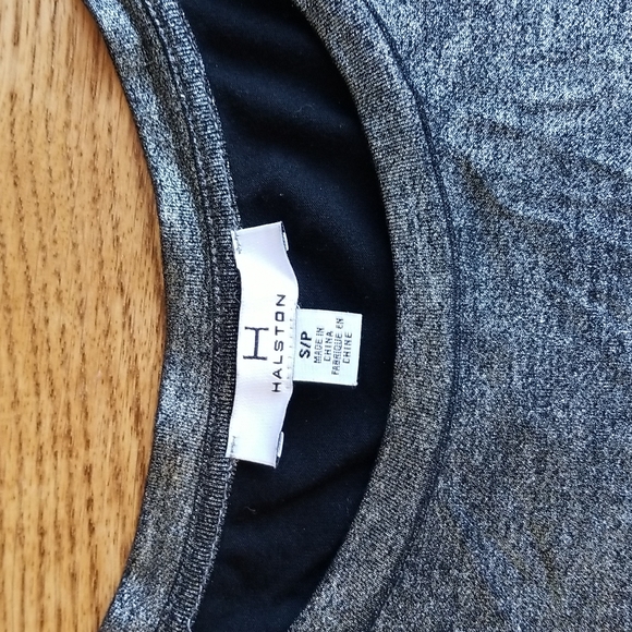(S) H Halston Metallic Assymetrical Design 3/4 Sleeve Top Super Soft - Picture 3 of 8